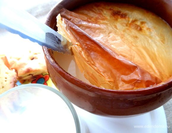 Вскрываем пенку (она,кстати,жареная и вкусная,не как в простом вскипевшем молоке!).