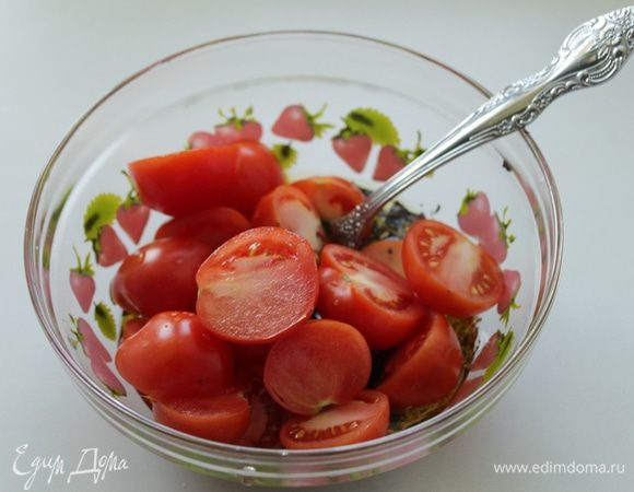 Поставить в холодильник на 3-4 часа минимум.
