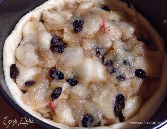 Сверху выложить начинку.