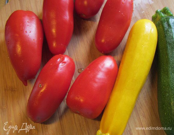 В это время займемся начинкой. У меня были вот такие овощи. 
