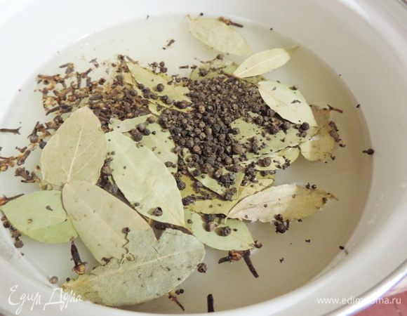 Подготовим все ингредиенты для маринада. Пусть вас не смущает, что специй много. Все получится вкусно)))