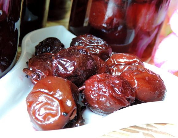 Очень вкусно, ароматно и необычно! Приготовьте на пробу - не пожалеете. А маринад можете использовать для маринования мяса и приготовления соусов. Он тоже необычно вкусный!