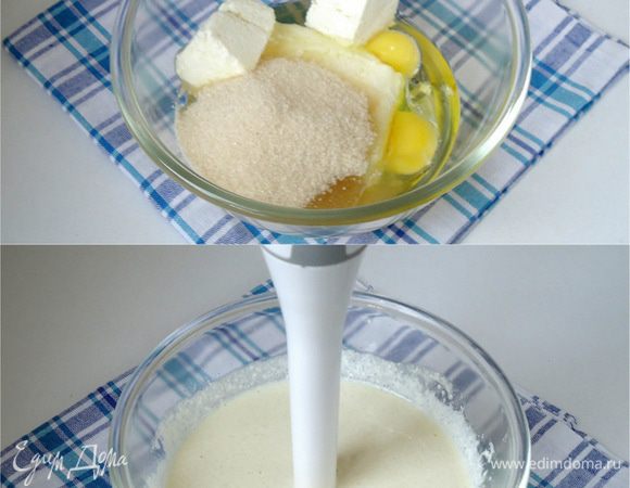 Творог, растительное масло, 1 яйцо + 1 желток, сахар, соль смешать в одной миске и взбить блендером до однородного состояния.