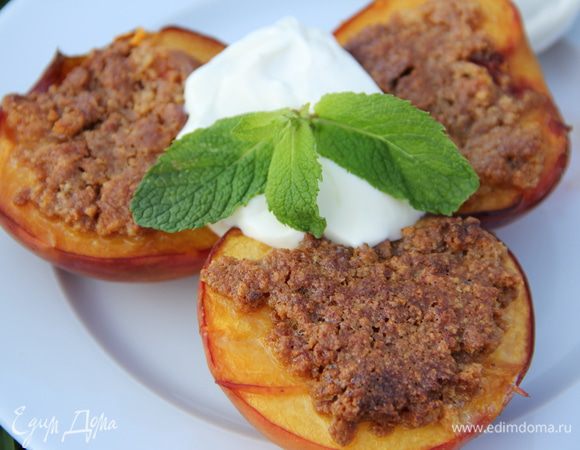 Подаем сразу же. Можно их по вкусу присыпать сахарной пудрой. К ним хорошо подойдет маскарпоне или мороженое. Приятного аппетита))