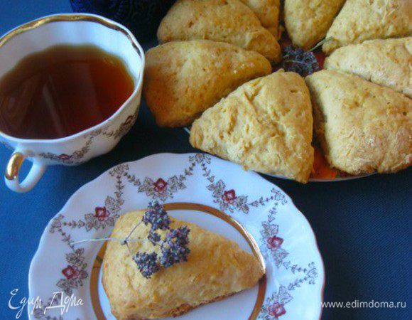 Дать остыть минут 10, и подавать) с чаем, кофе или молоком)
Приятного)))