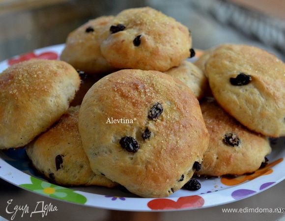 Поставить в духовку разогретую на 180 гр на 20-25 мин. Готовые булочки посыпать крупным сахаром по желанию. Подаем теплыми, например с молочком.
