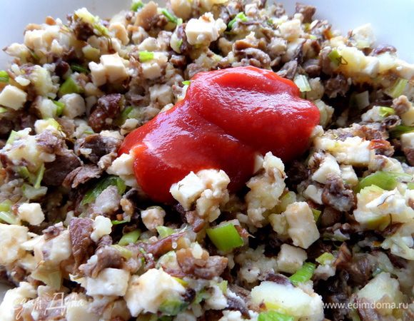 Ну и пара ложек кетчупа или ложка томатной пасты не помешает!