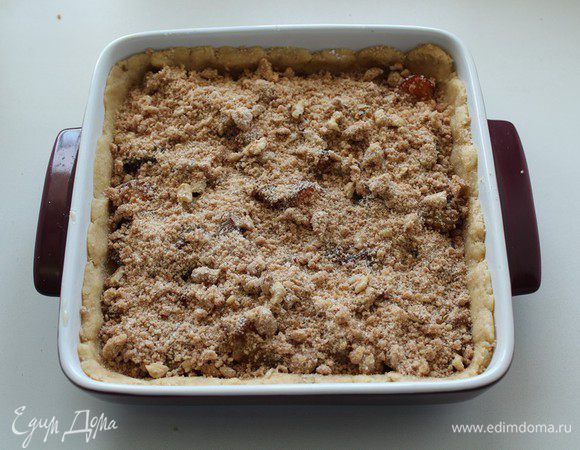 Сверху посылку.