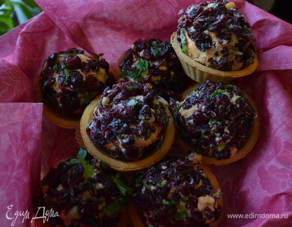 Тарталетки с шариками "Чеддер" в клюкве.