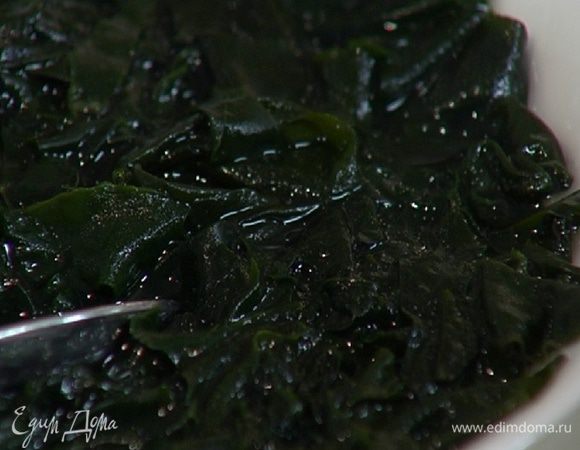 Водоросли залить кипятком, дать настояться, затем воду слить и сохранить.