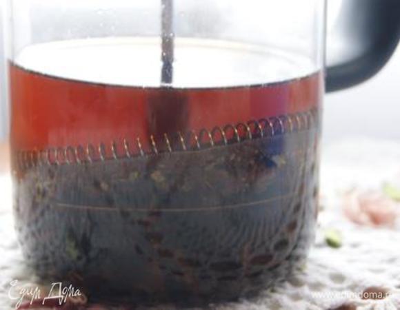 Заварить крепкий чай.