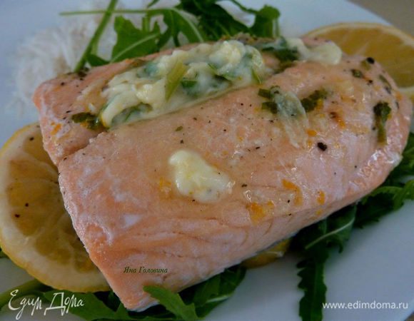 Подавать с оставшемся маслом и любимым гарниром.