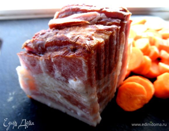 Готовлю для мужчин, поэтому решила добавить готовой мясной прослоечки.