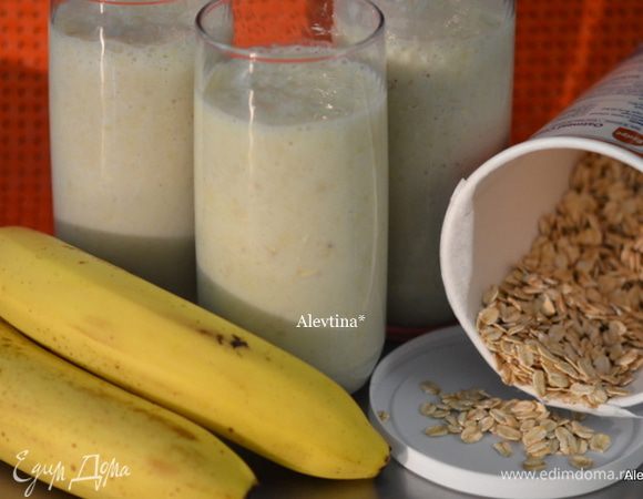 Разлить по высоким стаканам. Подаем тут же. Вкусно и полезно.
