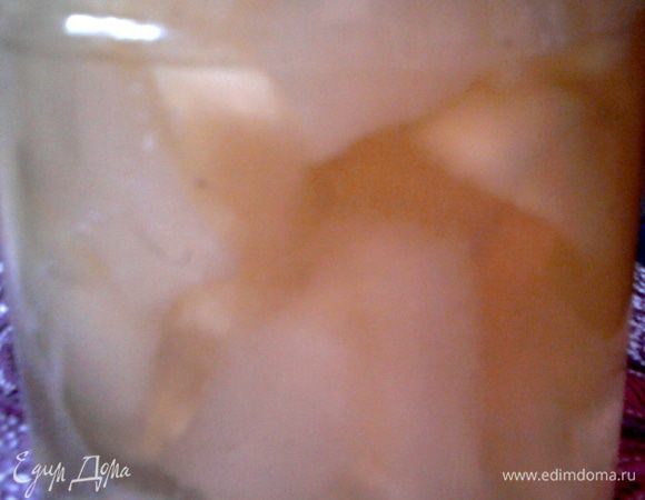 Разложите варенье по стерилизованным банкам и закройте крышками. В домашних условиях вы сможете приготовить вкусное варенье из дыни, которое порадует в холода.