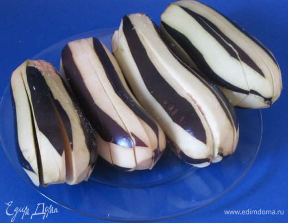 Разрезать веером  на 2- 3 части.