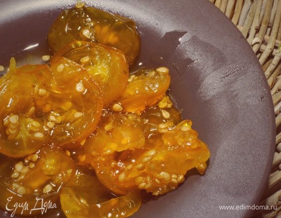 Добавляем сок и цедру лимона к варенью и варим ещё полчаса. Вот и всё! Кроме того, что оно очень вкусное, ещё и довольно простое в приготовлении.