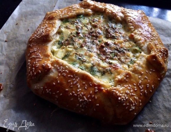 Выпекать в предварительно разогретой до 180°C духовке, 30-35 минут, до золотистого цвета.