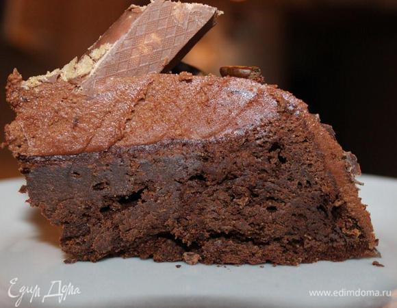 И кусочек этого шоколадно-кофейного удовольствия в разрезе.