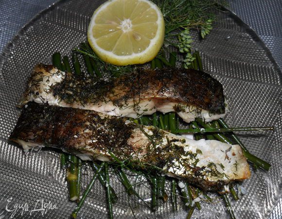 Запекать в разогретой до 220С духовке 10-15 минут. При подаче полить образовавшимся соком. Угощайтесь!!!