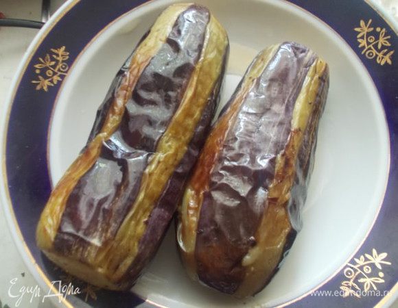 Обжарить на растительном масле на небольшом огне, постоянно переворачивая и накрыв крышкой.