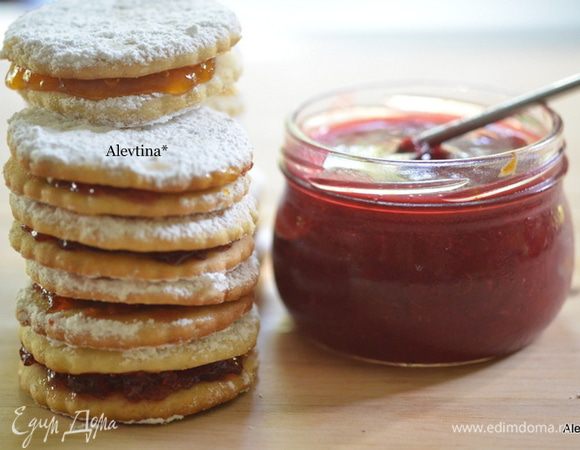 Подаем к чаю или несем на работу и угощаем коллег. Приятного апетита.