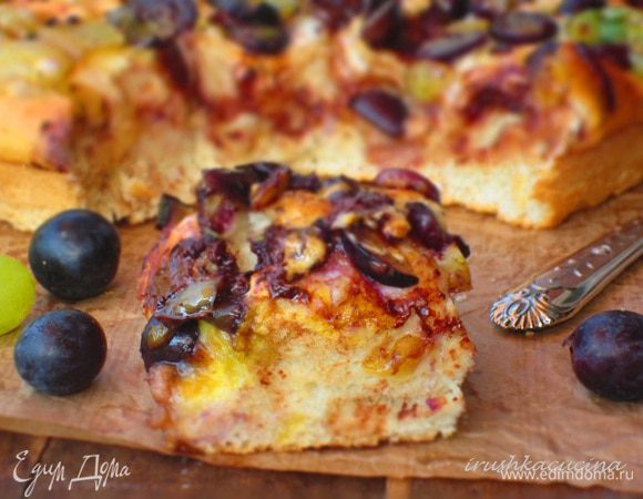 Джейми советует подавать этот пирог с вазочкой заварного крема, но уверяю  вас, что и без крема пирог разойдётся на раз-два!!! Приятного аппетита:))