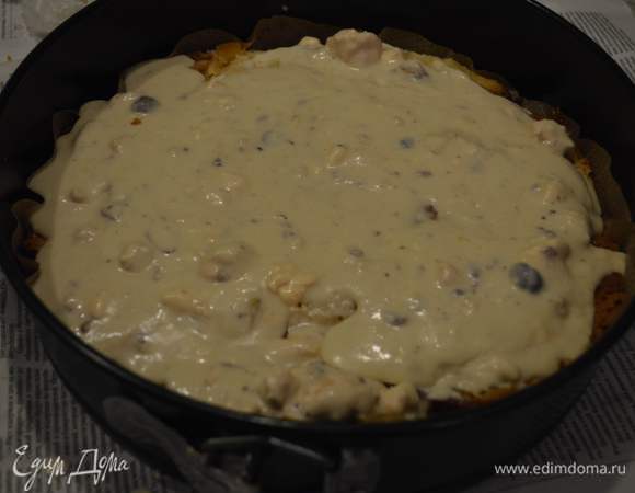 Часть нашего основного крема (с наполнителями), последний слой пропитанный Панеттоне.