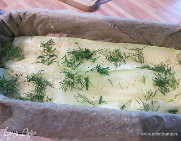 Посыпать укропом