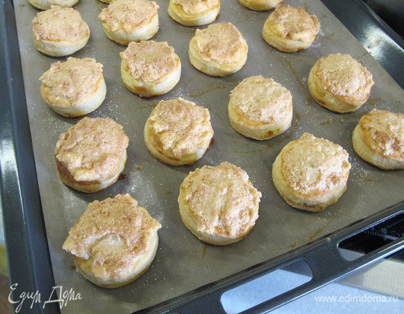 Выпекать в разогретой духовке 30-35 минут на 200 град.