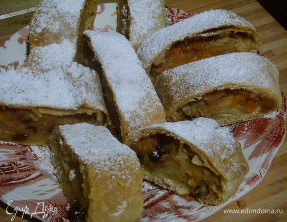 Посыпать сахарной пудрой. Приятного аппетита! 