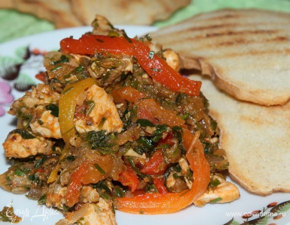 Накрываем на стол и приглашаем всех! Смачного! 