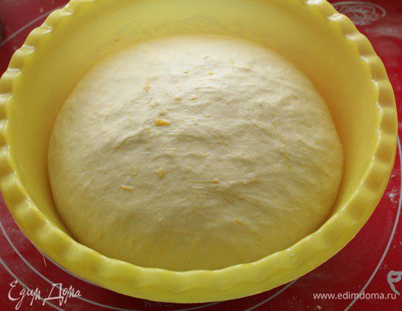 Через час..тесто хорошо поднялось.