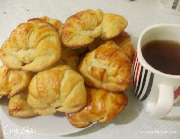 Ставим наши противени в духовку на 20-25 минут. Через 15 минут повернуть противени, что бы равномерно все пропеклось. Ммм какой должен быть аромат :) Приятного чаепития.