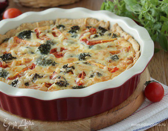 Выпекать при 180–200°C 20–30 минут до румяного цвета.