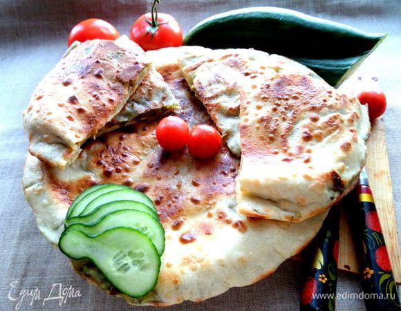 На заднем плане такой смешной двойной огурец я купила))) Всем приятного аппетита!!!