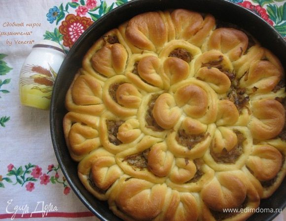 Нууууу, очень вкусный и красивый пирог от Светы -
http://www.edimdoma.ru/retsepty/69221-myasnoy-pirog-hrizantema)))