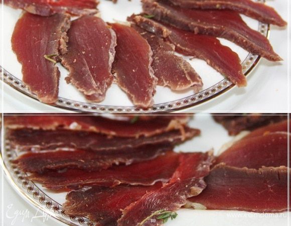 
Сверху – это утиная грудка. Внизу – гусиная. 
Немного отличаются по плотности.  И утка, мне показалась более мягкой. 
НО!!! Очень и очень. Спасибо хорошим людям – супругам Тане и Олегу. Научили, подсказали … 
Ангела вам за трапезой!!!
