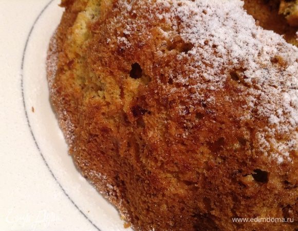 Остывший кекс посыпать сахарный пудрой.