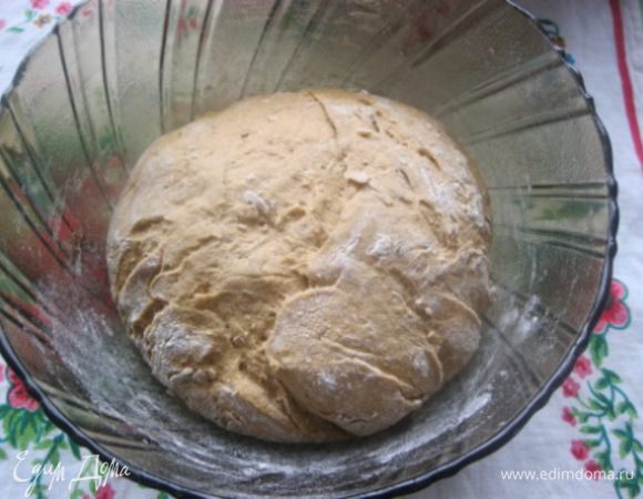 Это через полчаса, тесто можно пару раз обмять.