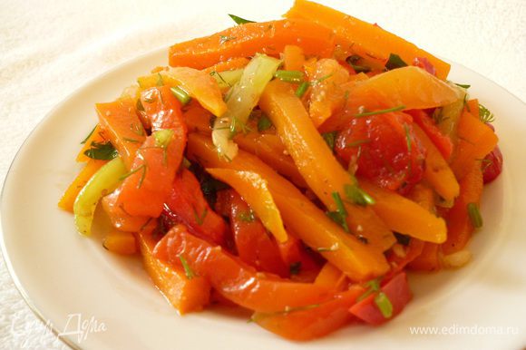 Приготовьте к этим колбаскам вот этот Танюшин салат,он очень вкусный!http://www.edimdoma.ru/retsepty/47832-morkovnyy-salat-po-marokkanski-dlya-nadezhdy