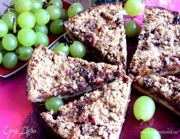 Берём кусочек и угощаемся)))