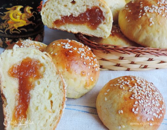 Вот такие аппетитные мягенькие булочки у нас получились.