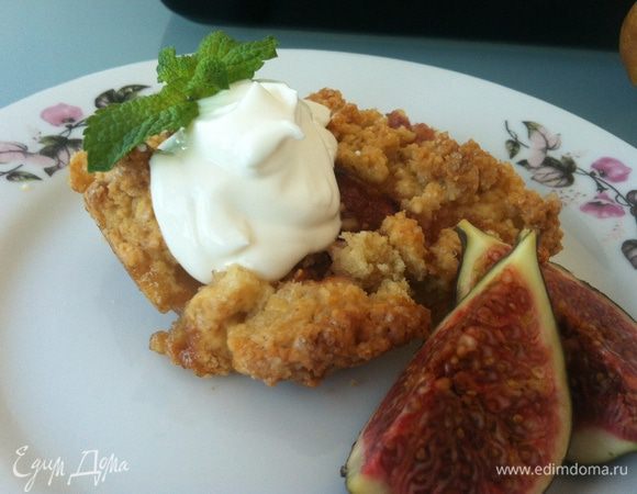 Можно подавать как в холодном, так и в горячем виде с мороженым или взбитыми сливками.

Приятного аппетита!!!