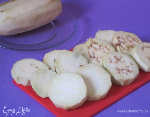 Нарезать кружочками толщиной 1-1,5 см.