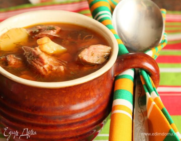 Несмотря на долгое и подробное описание, в приготовлении блюдо абсолютно не хлопотное. Но выход - неимоверно вкусный. Это такое себе первое-второе. Еда, честно говоря, очень мужская и очень сытная. Это для девочек предупреждение. Вдруг кто когда решится приготовить на какие-либо посиделки...СМАЧНОГО!