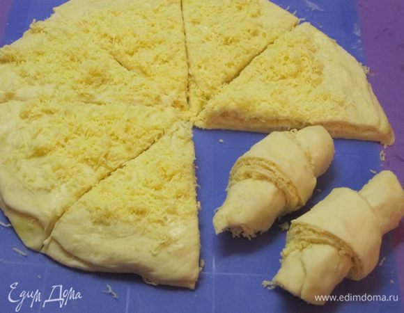 Из каждого сектора скрутить круассаны.