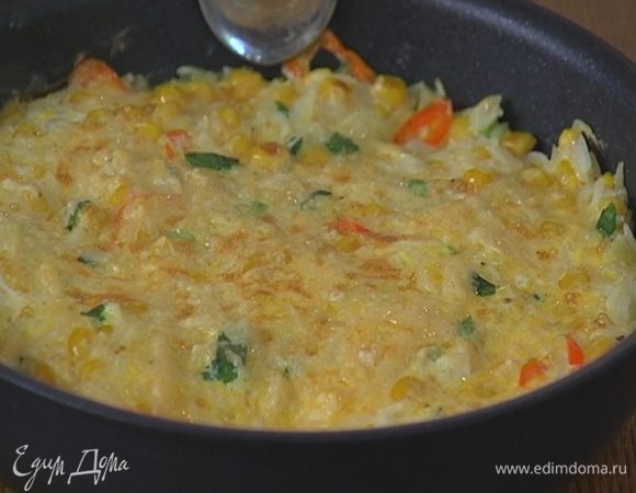 Отправить омлет под гриль на 3–5 минут.