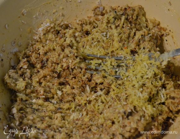 Смешиваем овсяные хлопья, и полученную смесь.