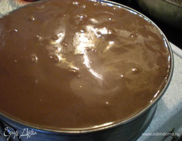 Заливаем оставшейся частью шоко-мусса. 